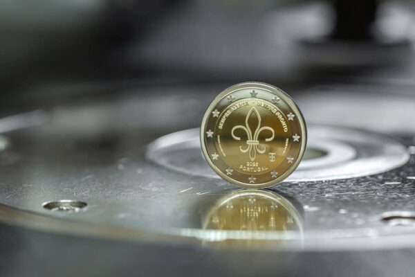 🪙 Moneda Conmemorativa de 2 Euros – Portugal 2025 "Sempre Alerta, Sempre Pronto" - Imagen 3